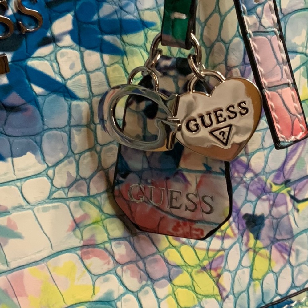 Guess Pastel Floral Large Shoulder Bag - Picture 3 of 7